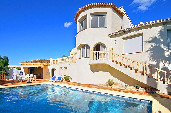 Ferienhaus mit Pool für 8 Personen ca. 150 mÂ² in Javea, Costa Blanca: 4 Schlafzimmer, 3 Badezimmer, Sat-TV, Spülmaschine, Pool, Strand 5 km, abgeschl. Grundstück, Trockner, Waschmaschine