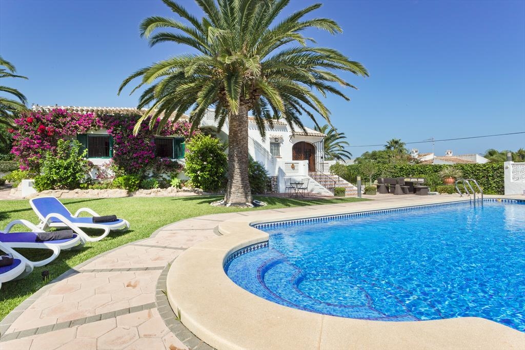 Ferienwohnung für 6 Personen ca. 120 mÂ² in Jávea, Costa Blanca: 3 Schlafzimmer, 1 Badezimmer, Kabel-TV, Spülmaschine, Pool, Strand 5 km, Waschmaschine, Hund erlaubt