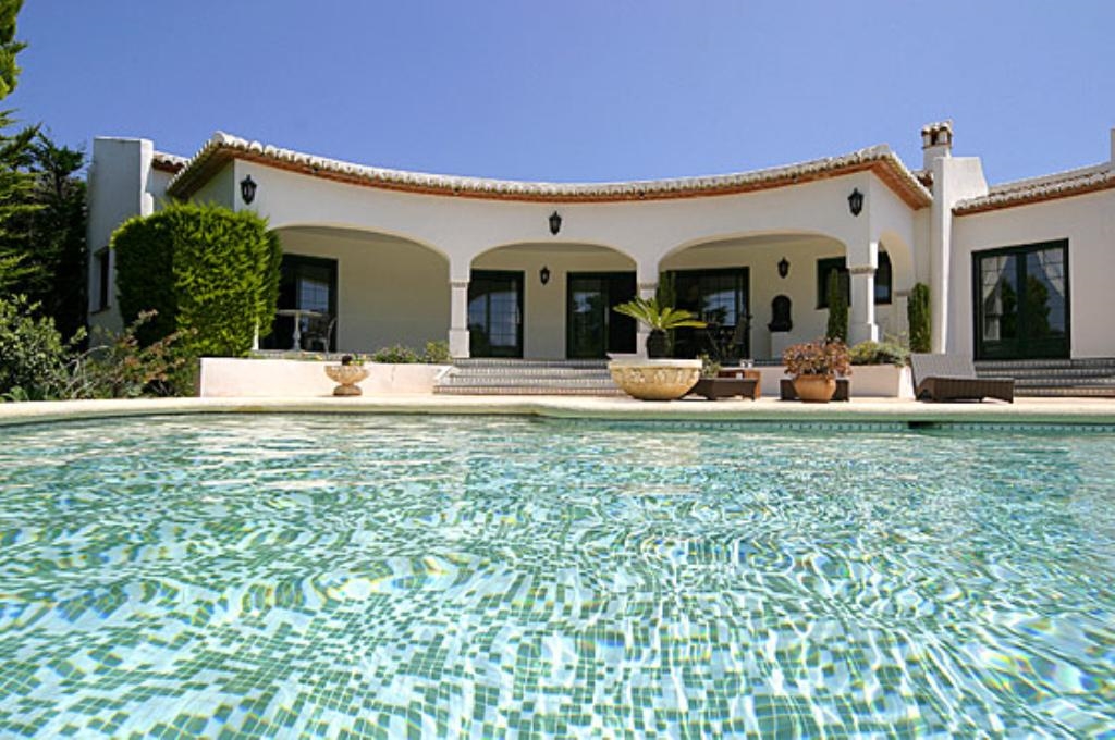 Ferienwohnung für 6 Personen ca. 150 mÂ² in Jávea, Costa Blanca: 3 Schlafzimmer, 2 Badezimmer, Telefon, Sat-TV, Spülmaschine, Pool, Strand 1000 m, abgeschl. Grundstück, Trockner, Waschmaschine, Hund erlaubt