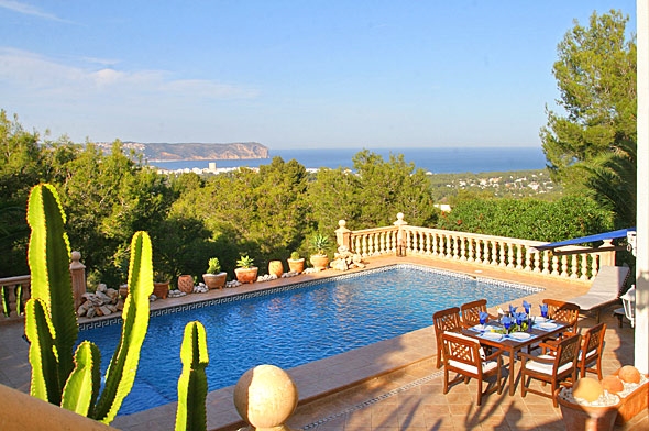 Ferienhaus mit Pool für 4 Personen ca. 70 mÂ² in Jávea, Costa Blanca: 2 Schlafzimmer, Sat-TV, Spülmaschine, Pool, Strand 5 km, abgeschl. Grundstück, Waschmaschine