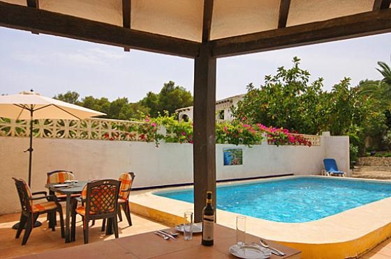 Ferienwohnung für 4 Personen ca. 80 mÂ² in Javea, Costa Blanca: 2 Schlafzimmer, 1 Badezimmer, Sat-TV, Spülmaschine, Pool, Strand 5 km, Waschmaschine