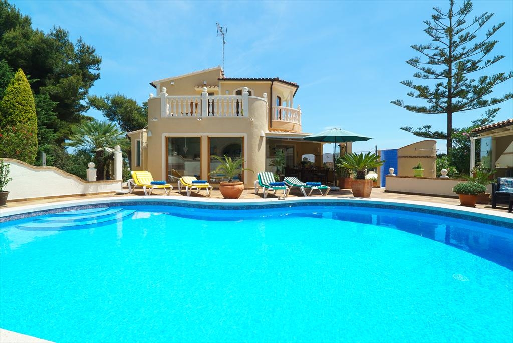 Ferienhaus mit Pool für 6 Personen ca. 100 mÂ² in Jávea, Costa Blanca: 3 Schlafzimmer, Klimaanlage, Sat-TV, Spülmaschine, Pool, Strand 5 km, abgeschl. Grundstück, Waschmaschine