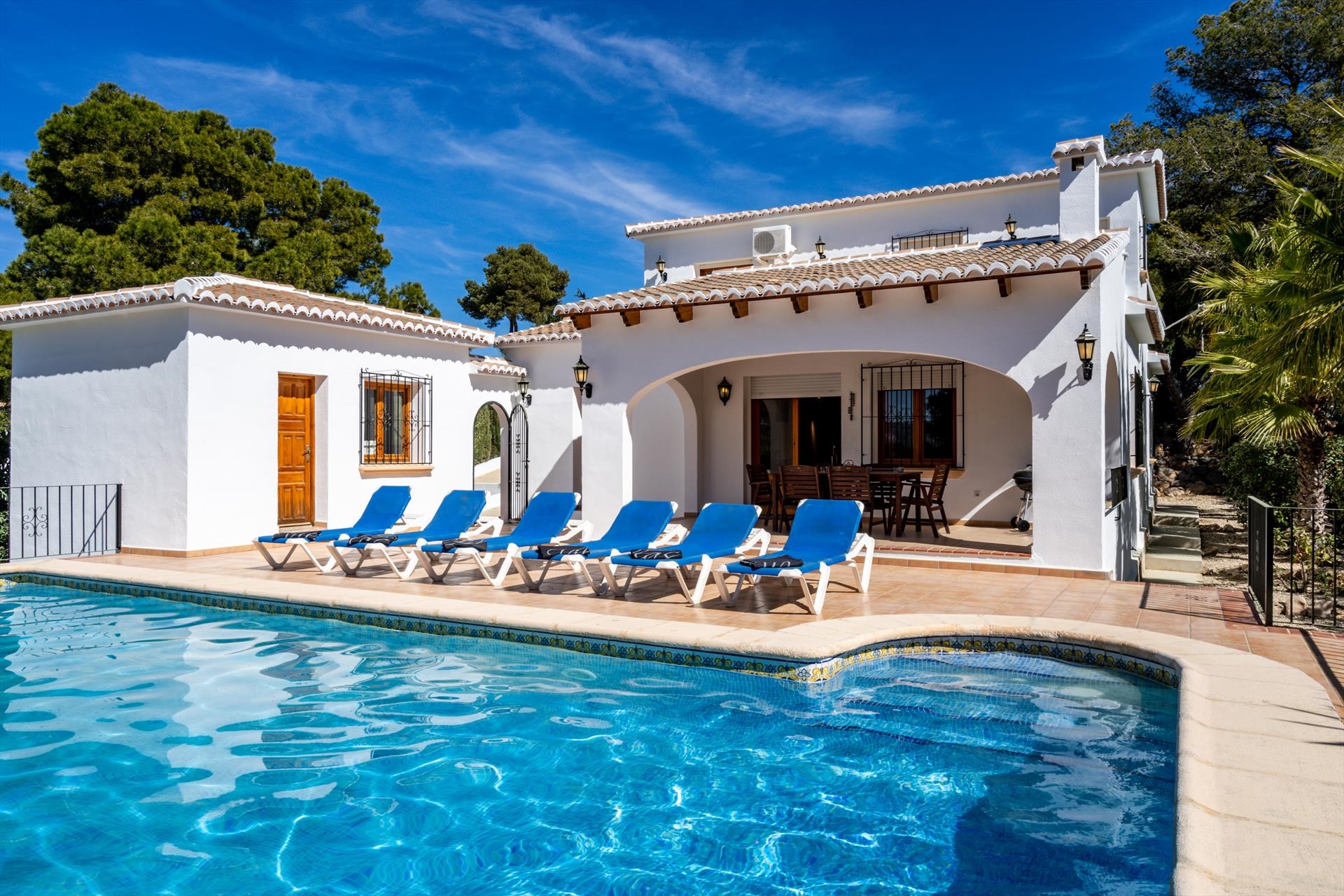 Ferienwohnung für 6 Personen ca. 150 mÂ² in Jávea, Costa Blanca: 3 Schlafzimmer, 1 Badezimmer, Sat-TV, Spülmaschine, Pool, Strand 5 km, Waschmaschine