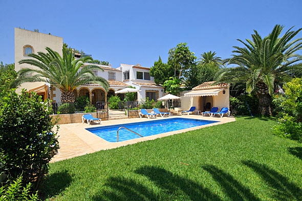 Ferienhaus mit Pool für 8 Personen ca. 200 mÂ² in Jávea, Costa Blanca: 4 Schlafzimmer, 1 Badezimmer, Kamin, Sat-TV, Spülmaschine, Pool, Strand 5 km, Waschmaschine