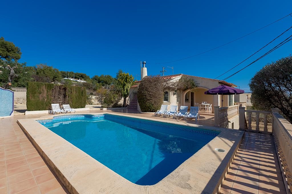 Ferienwohnung für 6 Personen ca. 2000 mÂ² in Benissa, Costa Blanca: 3 Schlafzimmer, 1 Badezimmer, Klimaanlage, Spülmaschine, Pool, Strand 500 m, abgeschl. Grundstück, Trockner, Hund erlaubt