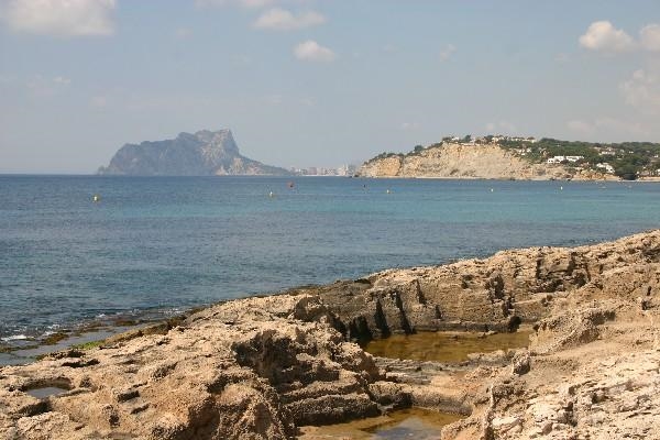 Ferienwohnung für 4 Personen in Moraira, Costa Blanca: 3 Schlafzimmer, 1 Badezimmer, Klimaanlage, Sat-TV, Spülmaschine, Strand 200 m, Waschmaschine