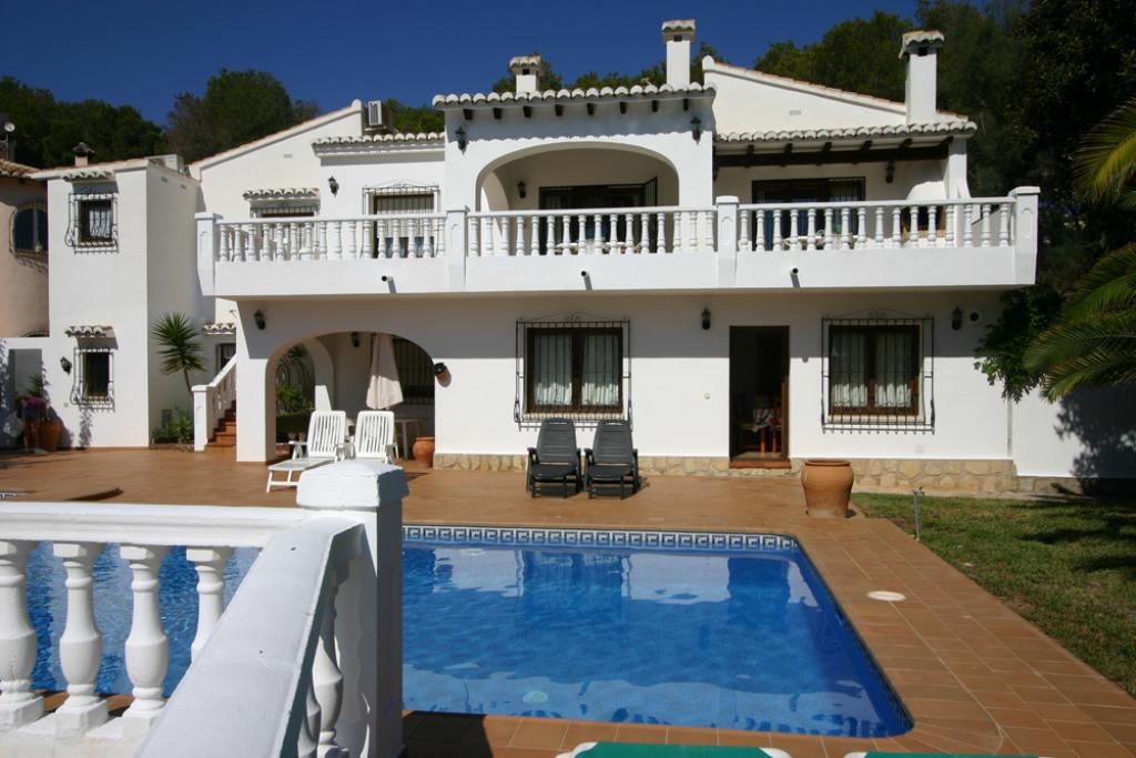Ferienwohnung für 6 Personen in Moraira, Costa Blanca: 3 Schlafzimmer, 1 Badezimmer, Sat-TV, Pool, Strand 5 km