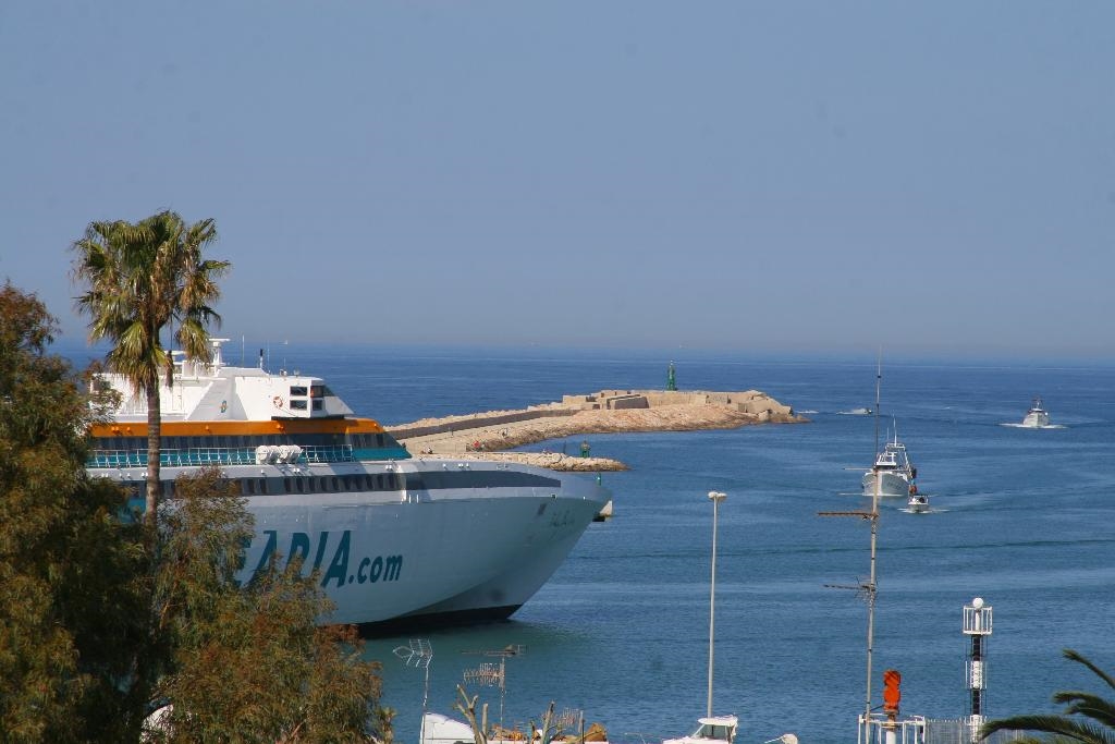 Ferienwohnung für 6 Personen ca. 120 mÂ² in Dénia, Costa Blanca: 2 Schlafzimmer, 2 Badezimmer, Klimaanlage, Sat-TV, Spülmaschine, Strand 500 m, Waschmaschine