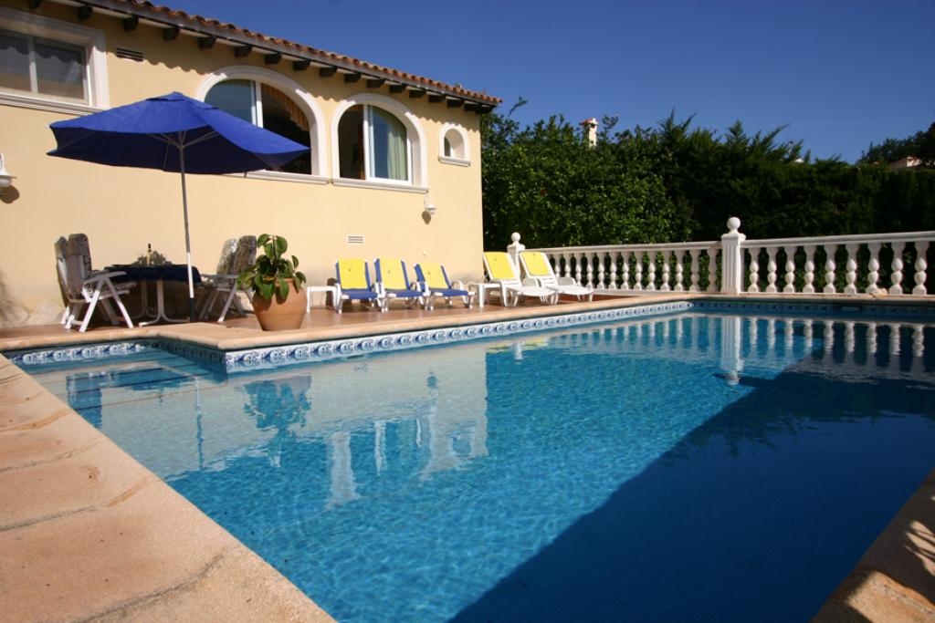 Ferienwohnung für 6 Personen ca. 100 mÂ² in Moraira, Costa Blanca: 3 Schlafzimmer, Sat-TV, Spülmaschine, Pool, Strand 5 km, Waschmaschine, Hund erlaubt