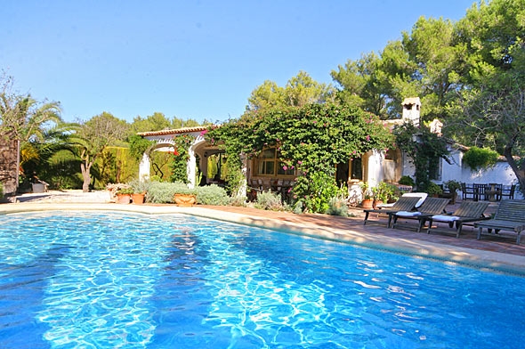 Ferienwohnung für 6 Personen in Javea, Costa Blanca: 3 Schlafzimmer, 2 Badezimmer, Sat-TV, Spülmaschine, Pool, Strand 10 km, abgeschl. Grundstück, Waschmaschine
