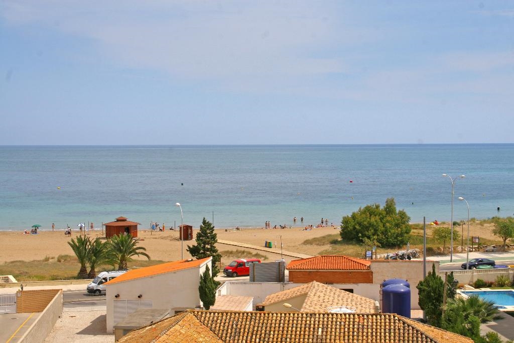 Ferienwohnung für 4 Personen ca. 60 mÂ² in Dénia, Costa Blanca: 2 Schlafzimmer, 1 Badezimmer, Klimaanlage, Sat-TV, Spülmaschine, gemeinschaftliches Schwimmbad, Strand 100 m, Waschmaschine