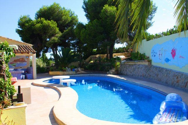 Ferienwohnung für 4 Personen ca. 120 mÂ² in Moraira, Costa Blanca: 2 Schlafzimmer, 1 Badezimmer, Klimaanlage, Pool, Strand 200 m, abgeschl. Grundstück, Waschmaschine, Hund erlaubt