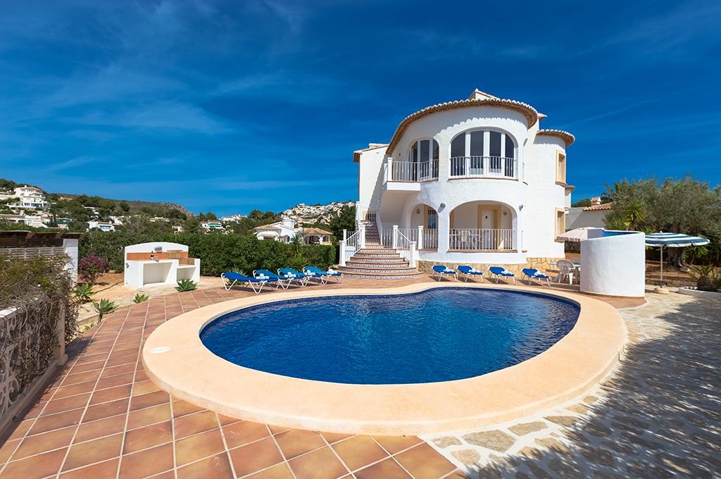 Ferienwohnung für 8 Personen ca. 180 mÂ² in Moraira, Costa Blanca: 4 Schlafzimmer, 2 Badezimmer, Spülmaschine, Pool, Strand 2 km, abgeschl. Grundstück, Waschmaschine, Hund erlaubt