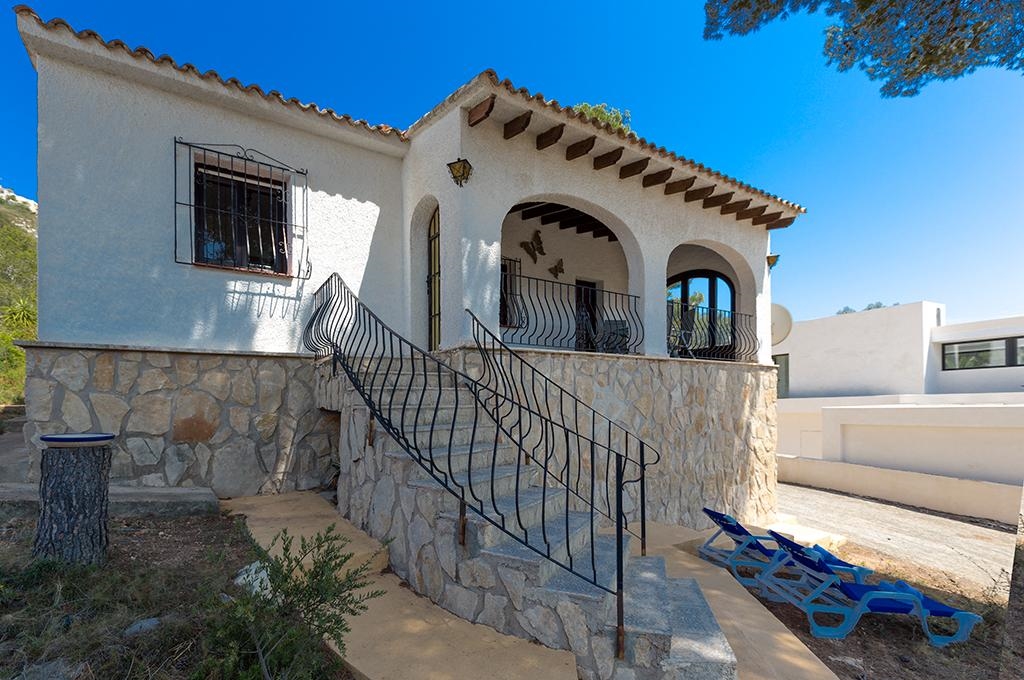 Ferienhaus für 2 Personen ca. 110 mÂ² in Moraira, Costa Blanca: 1 Schlafzimmer, 1 Badezimmer, Klimaanlage, Strand 2 km, abgeschl. Grundstück, Hund erlaubt