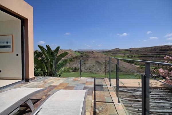 Ferienhaus mit Pool für 4 Personen ca. 85 mÂ² in San Bartolomé de Tirajana, Gran Canaria (Inland Gran Canaria): 2 Schlafzimmer, 3 Badezimmer, Klimaanlage, Telefon, Sat-TV, Spülmaschine, Pool, Strand 10 km, abgeschl. Grundstück, Trockner, Waschmaschine