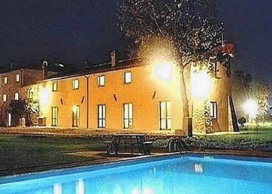 Ferienwohnung für 4 Personen in Anghiari, Toskana (Provinz Arezzo): 1 Schlafzimmer, 1 Badezimmer, Sat-TV, gemeinschaftliches Schwimmbad, Trockner, Waschmaschine, Hund erlaubt
