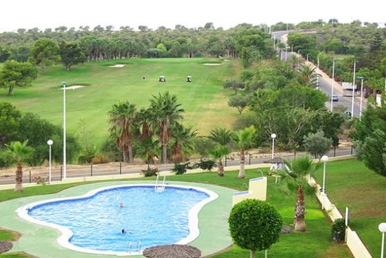 Ferienwohnung für 4 Personen ca. 125 mÂ² in Campoamor, Costa Blanca: 2 Schlafzimmer, 1 Badezimmer, Klimaanlage, Spülmaschine, Sauna, gemeinschaftliches Schwimmbad, Strand 5 km, Waschmaschine