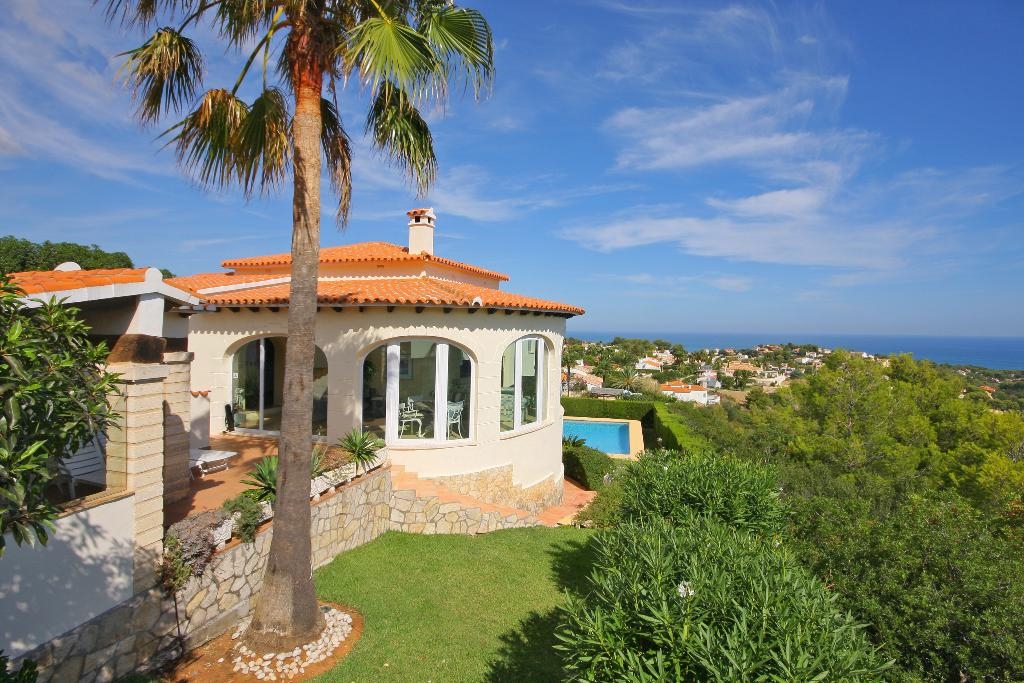 Ferienhaus mit Pool für 6 Personen ca. 285 mÂ² in Dénia, Costa Blanca: 3 Schlafzimmer, 1 Badezimmer, Telefon, Sat-TV, Spülmaschine, Pool, Sauna, Strand 3 km, abgeschl. Grundstück, Trockner, Waschmaschine