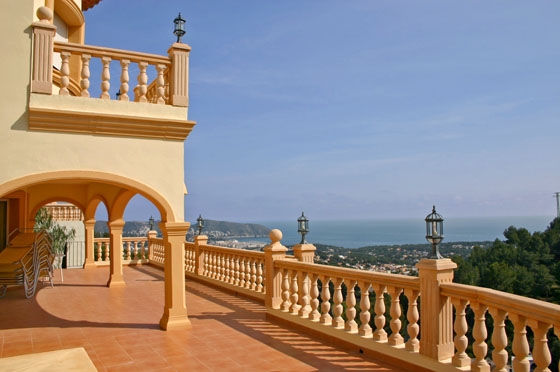 Ferienwohnung für 6 Personen ca. 140 mÂ² in Moraira, Costa Blanca: 3 Schlafzimmer, 2 Badezimmer, Sat-TV, Spülmaschine, Pool, Strand 5 km, abgeschl. Grundstück, Waschmaschine