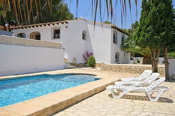 Ferienwohnung für 6 Personen ca. 100 mÂ² in Moraira, Costa Blanca: 3 Schlafzimmer, 1 Badezimmer, Sat-TV, Pool, Strand 1000 m, abgeschl. Grundstück, Waschmaschine