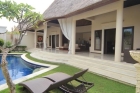 V2 4pax,&nbsp;Located just off Jalan...