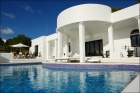 Villa Rica,&nbsp;4 Luxury Suites. Next to the beach in a very prestigious area....