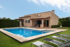 Vakantievilla met veel privacy voor 6 personen, op slechts een paar van Pollensa, Mallorca, Balearen. Deze villa is gebouwd in 2001 Mallorcaanse stijl, met een hoog niveau van accommodatie en een idyllische omgeving die privacy biedt. Gelegen op slec, Pollensa