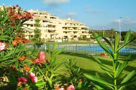 Ferienwohnung für maximal 4 Personen, gelegen an der 18-loch Golfanlage bei Lomas de Campoamor, bei Torrevieja an der spanischen Costa Blanca.Schönes und sehr modern eingerichtetes Ferienappartement, direkt beim Real Golfclub von Campoamor , Campoamor